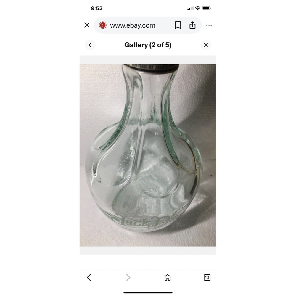 Vintage Jack Daniels Decanter Etched Glass 1.75 L Whiskey Old No 7 1979 - Picture 2 of 7